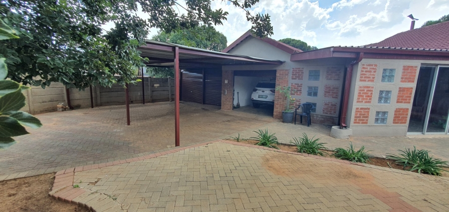 5 Bedroom Property for Sale in Fauna Free State